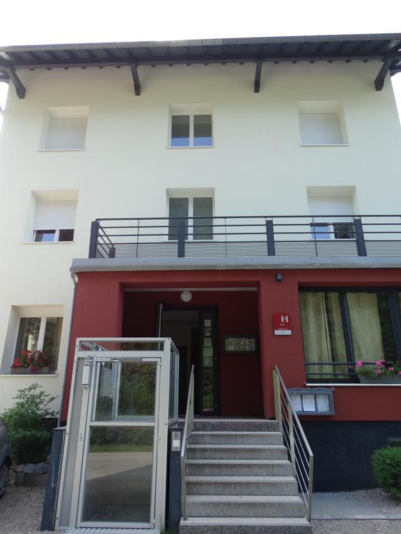 Hotel Restaurant L Echo Du Lac Gerardmer Room photo