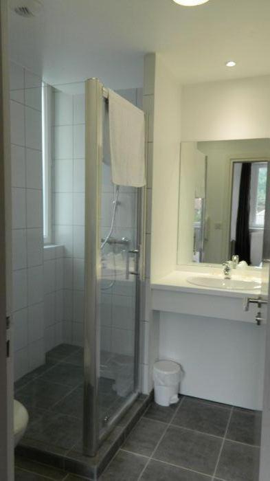 Hotel Restaurant L Echo Du Lac Gerardmer Room photo